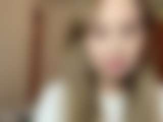 Maelle's Live Sex Cam Show
