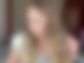 Maelle's Live Sex Cam Show