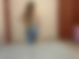Live cam show with Maelle - Granny Blonde Hair on live18s.com