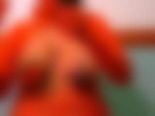 bollywoodDickPleaser MILF webcam performer live streaming