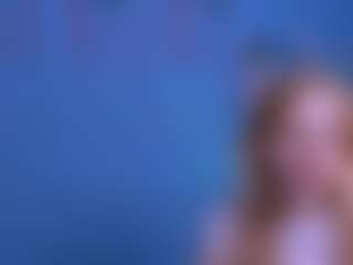 Live cam show with carolina-cold - Skinny on Milfs Live