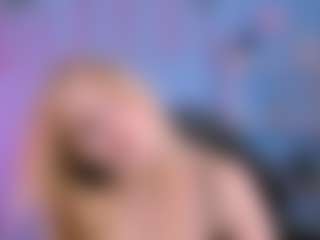 Live cam show with carolina-cold - White on Camsoda