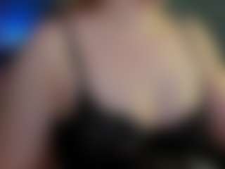 Live cam show with Ella-Banny - New Teen (18+) on fapnchat