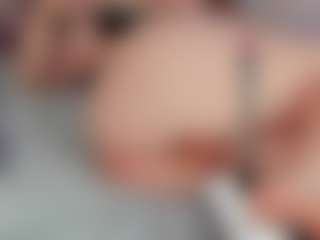 Live-Cam-Show mit Ella-Banny - Stockings auf Camsoda