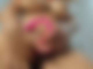 Live cam show with Krystal-Rosse - Nipple Piercings on Latina Girls
