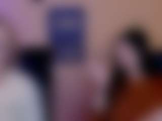 Live cam show with laura-dark1 - Strip on Hubzter Live