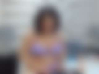 Madyowen's Live Sex Cam Show
