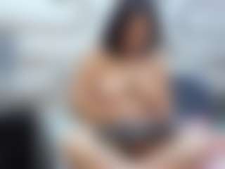 Madyowen's Live Sex Cam Show