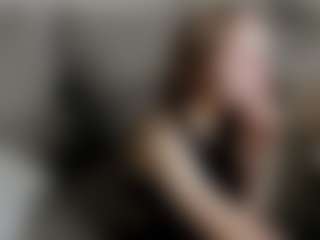 Live cam show with MellisaVeil - Oil on TeamSkeetLive