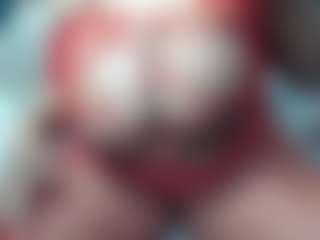 Live cam show with QueenTyla - Flirt MILF on Camsoda