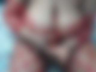 Live cam show with QueenTyla - Squirt on milfzrlive.com