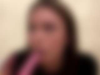TwilaStright's Live Sex Cam Show