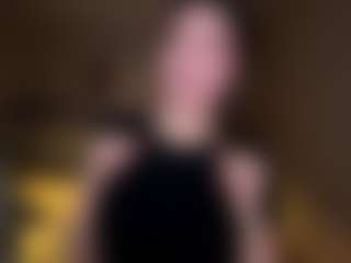 TwilaStright's Live Sex Cam Show
