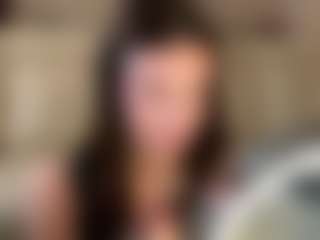 Live cam show with TwilaStright - Drinking on Dolls Live