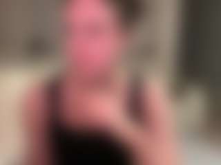 Live cam show with TwilaStright - Italian Young Adult on Camsoda