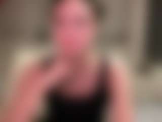 Live cam show with TwilaStright - Squirt White on Soda Cam