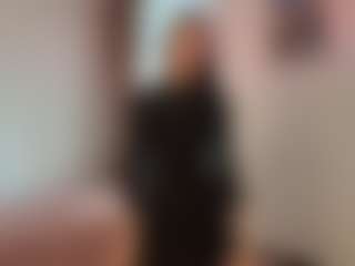 ValliePray MILF webcam performer live streaming