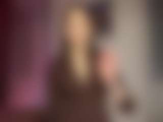 Live-camshow met ValliePray - Blowjob Brown Hair op Camsoda