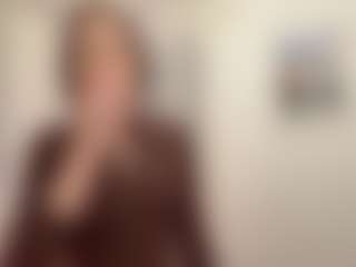 Live cam show with ValliePray - Bedroom on Camsoda