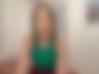 Live cam show with ValliePray - Middle Aged on Camsoda