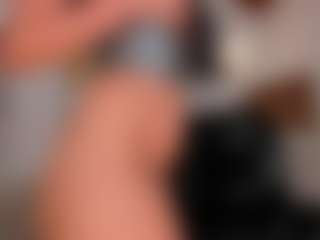 ArianaWest1's Live Sex Cam Show