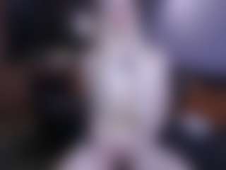 Live cam show with blondie Sonya - Upskirt on Gym Cam Girls