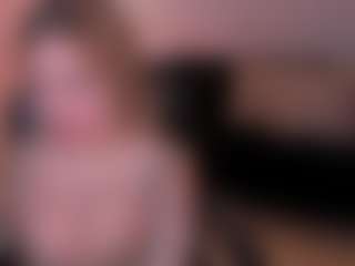 Live cam show with ChloeBunny1 - New MILF on Sweet Sext