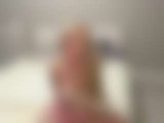 Live cam show with FondaFothergill - Blonde Hair on CamClone