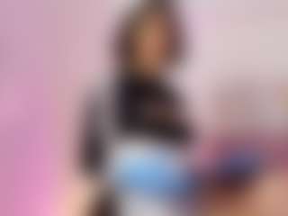 Live cam show with ItsCassieCage - Twerk on AdultVida.com