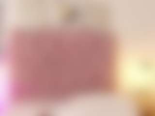 Live cam show with ItsCassieCage - Brown Hair Petite on Gym Cam Girls