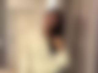 Live cam show with KierstenMenjes - Natural on Mixed Magazine Live