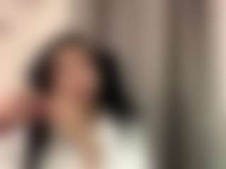Live cam show with KierstenMenjes - College Latina on Mixed Magazine Live