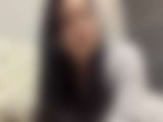Live cam show with KierstenMenjes - Twerk on Uber Horny