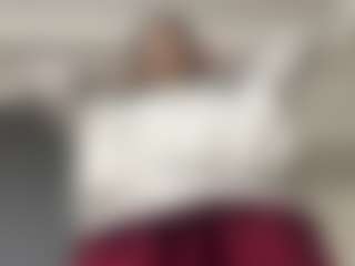 Live cam show with KierstenMenjes - College on Camsoda