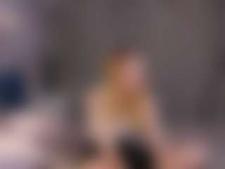 Live cam show with ManuelaPac - Upskirt on Fling VIP Chat