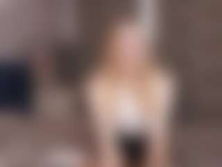 Live cam show with ManuelaPac - Smoking on alttransgirls