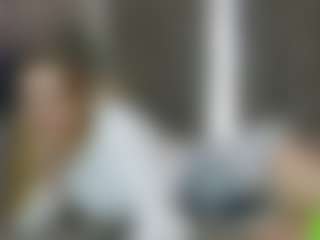 Live cam show with ManuelaPac - Striptease on sexytreat.net