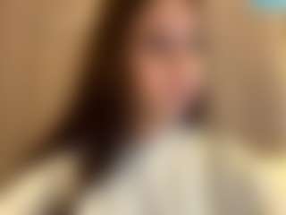 Live cam show with MariselaUrbanski - Strip on liverealitysex.com