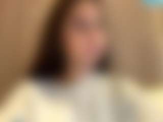 Live cam show with MariselaUrbanski - Strip on TeamSkeetLive