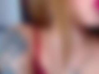 Live cam show with Melody-Ritz - Petite Teen (18+) on Camsoda
