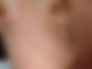 Live cam show with Melody-Ritz - HD on Camsoda