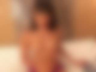 Live cam show with Siena-Moore - New Blowjob on Camsoda