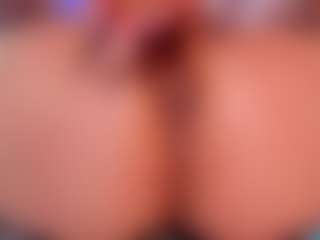 Yazmiine's Live Sex Cam Show
