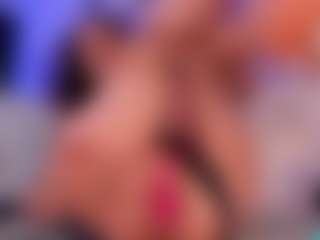Yazmiine's Live Sex Cam Show