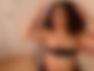 Live cam show with Aysha-Jones - Fingering on Mixed Magazine Live