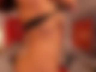 Live cam show with LeaRiios - Body Massage on Camsoda