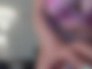 kimzaratte's Live Sex Cam Show