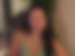 Live cam show with MariaHoward - Doggy on Soda Cam
