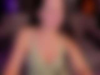 Live cam show with MariaHoward - Roleplay on xplaylive.com
