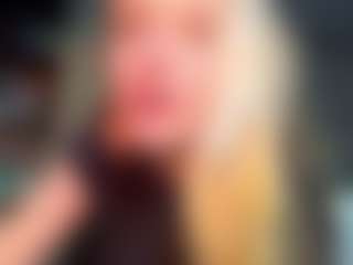 AdriaDegracia's Live Sex Cam Show